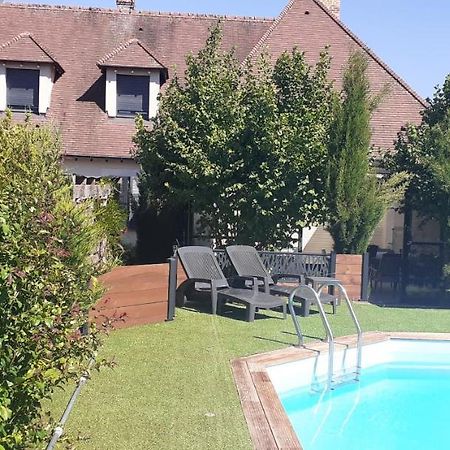 Au P'Tit Versailles Châtillon-sur-Seine Exterior foto